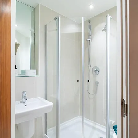 شقة Island Balcony View 2-bed 2-bath *