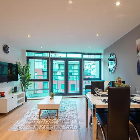 Island Balcony View 2-bed 2-bath Apartamento Leeds (West Yorkshire)