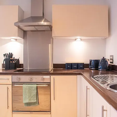 Island Balcony View 2-bed 2-bath Apartamento Leeds (West Yorkshire)